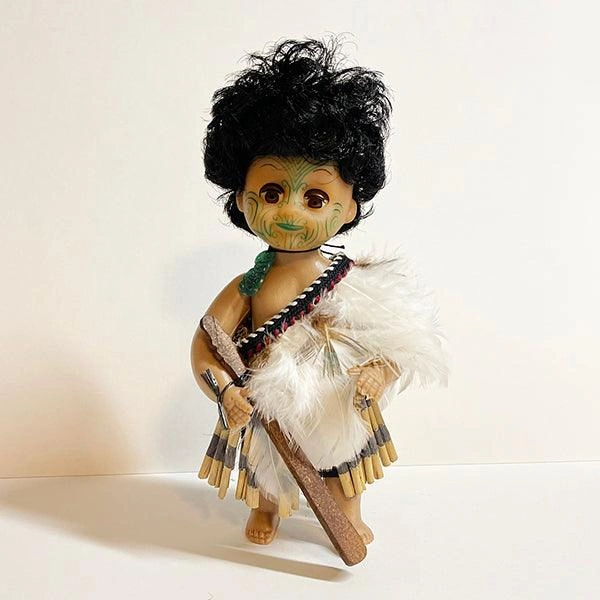Maori Man Figurine: A Slice of New Zealand Culture in Your Home!